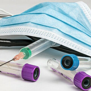 blood drawing tools that a phlebotomist may use