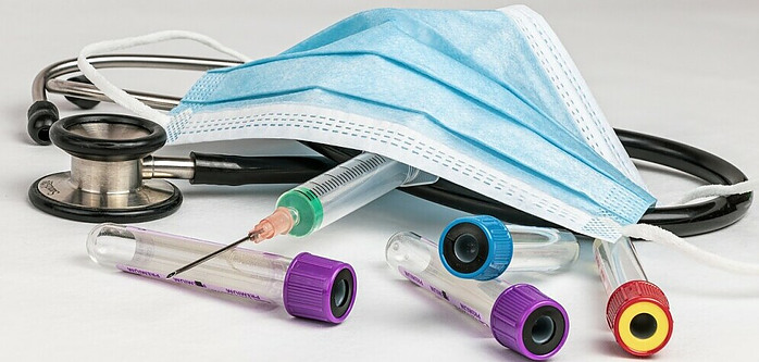 blood drawing tools that a phlebotomist may use